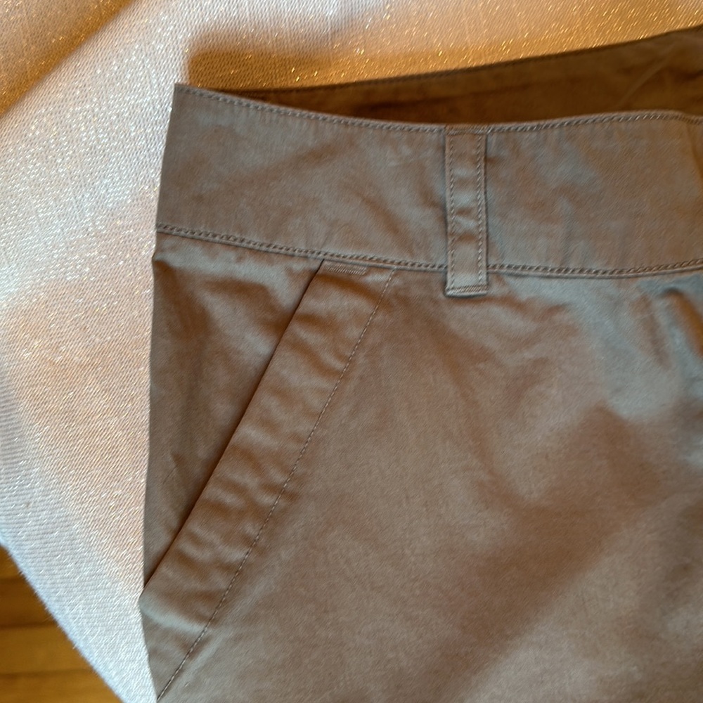 Columbia Cotton Khaki Shorts Size 8 - Picture 7 of 10